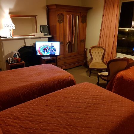 Menai Bank Hotel Карнарвон Екстер'єр фото