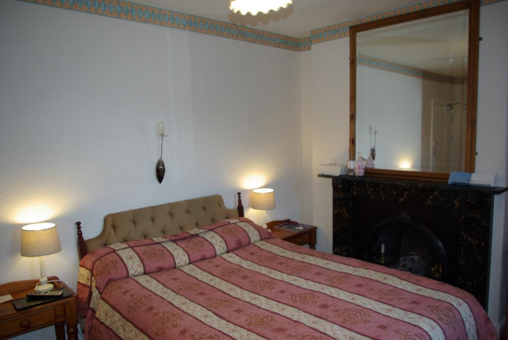 Menai Bank Hotel Карнарвон Номер фото
